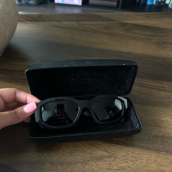 VERSACE VE4361 Biggie BLACK (like new) - Picture 2 of 6